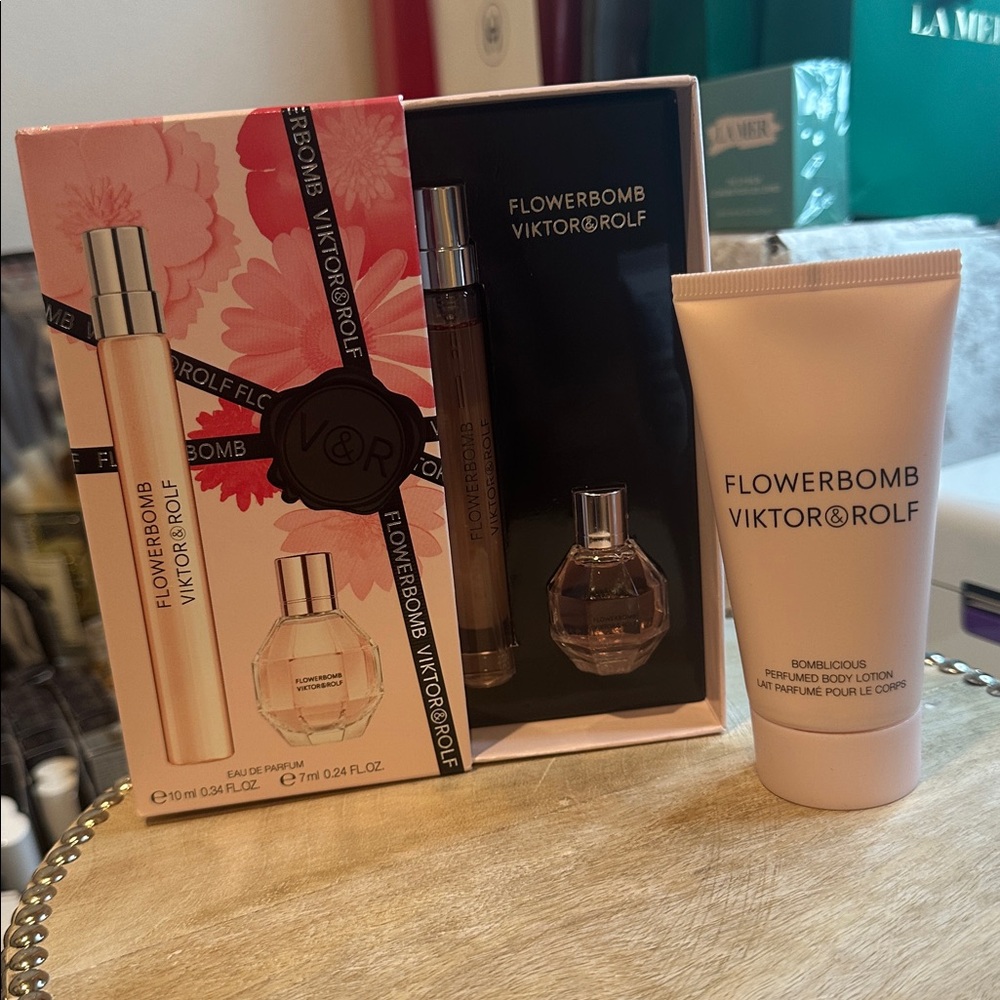 Victor & Rolf Flowerbomb and Flowerbomb Extreme Scent Set
